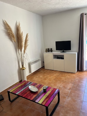 Interior - Apartment in Provencal house. (Draguignan)