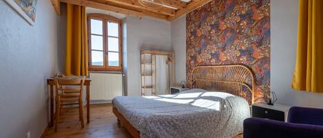 1 bedroom, WiFi, bed sheets