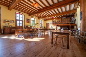 Dining - Eco-Lodge Cabin in Ardèche Close to Nature (Saint-Symphorien de Mahun)