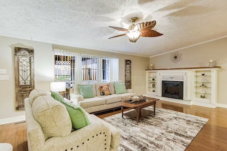 Living area. Sowell Farm's Retreat