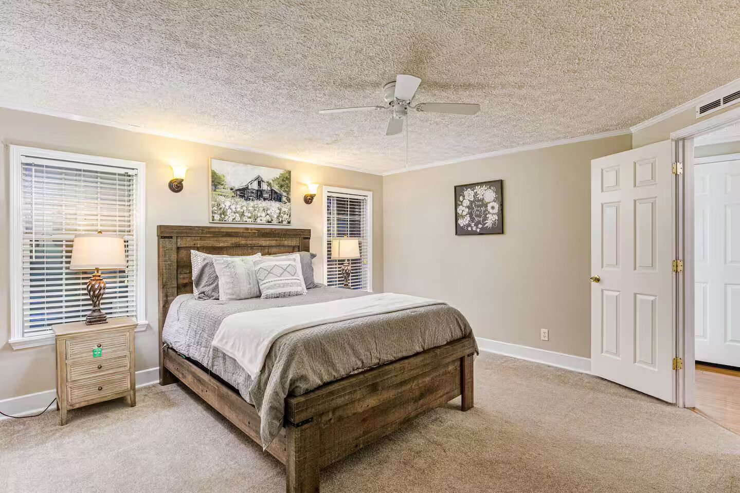 3 bedrooms, iron/ironing board, WiFi, bed sheets