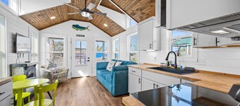 Pet-Friendly Tiny Home Near Beach & Marinas