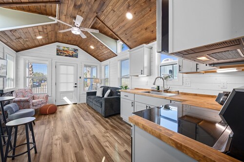 Pet-Friendly Tiny Home with Boat Parking