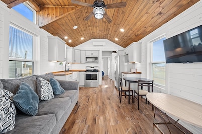 Private Pergola Tiny Home | Near Beach & Boat Launch