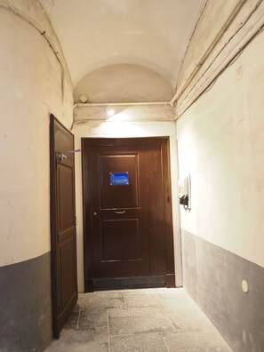 Interior - Triple room 5 minutes from Castel dell'Ovo (Napoli)
