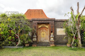 Exterior detail - Cove Jiwana Villa (Kutuh)