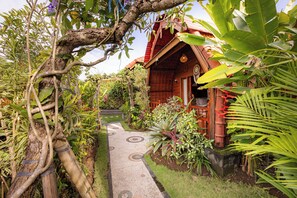 Deluxe Room | Property grounds - Cove Jiwana Villa (Kutuh)