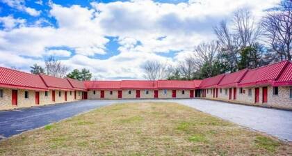 OZARK JUNCTION INN