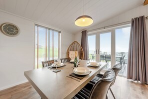 Dining - Sonnet 2 Spa Roof Terrace (Carmarthen)