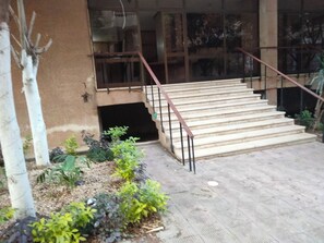 Exterior detail - Star House: Steps to Grand Egyptian Museum (Giza Governorate)