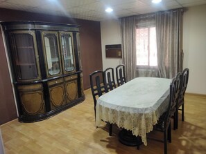 Dining - Star House: Steps to Grand Egyptian Museum (Giza Governorate)