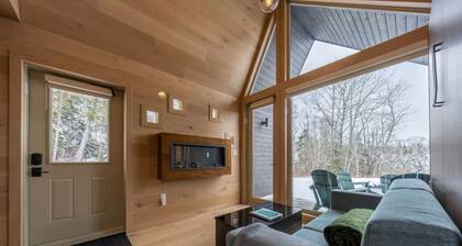 Jolie Vie Wellness Retreat - Wood Tiny Home #5