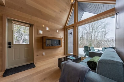 Jolie Vie Wellness Retreat - Wood Tiny Home #5