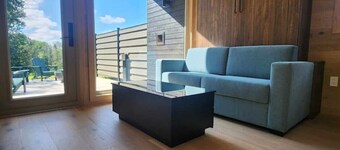 Jolie Vie Wellness Retreat - Wood Tiny Home #5