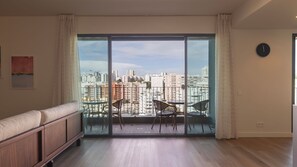 Interior - Gorgeous Apartment with city view by LovelyStay (Algés)