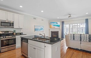 Fridge, microwave, oven, stovetop - Tastefully FULL furnished, 3 bedrooms with 3.5 bath townhouse. (Rehoboth Beach)