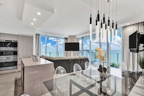 Dining - Beautiful Ocean front Condo Hollywood (Hollywood)