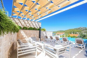 Terrace/patio - Villa High Life - Four Bedroom Villa, Sleeps 9 (Seget Vranjica)