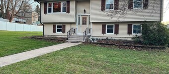 Quiet Comfort Meets Coastal Charm: A Perfect Family Retreat in East Haven