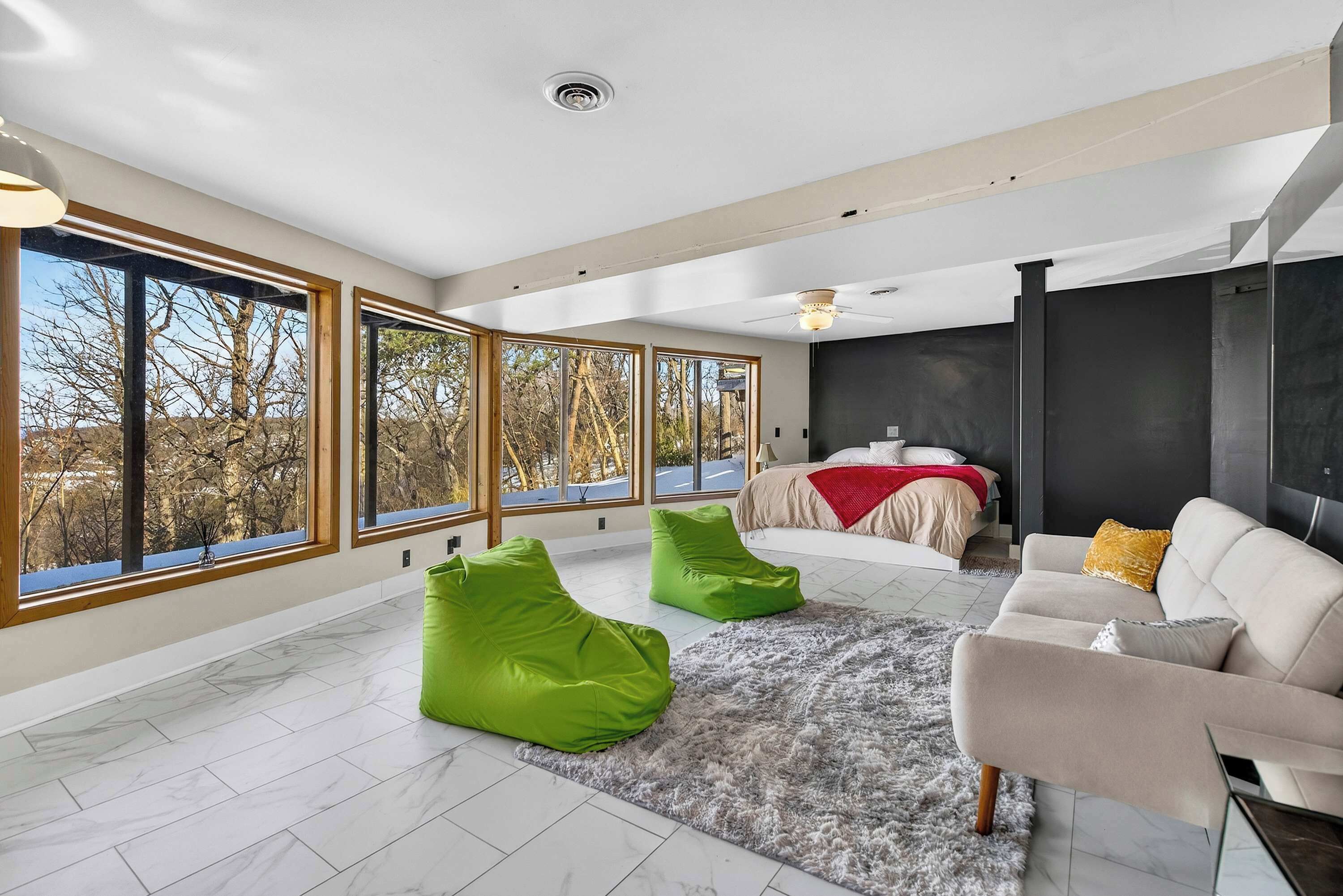 3 bedrooms, WiFi, bed sheets