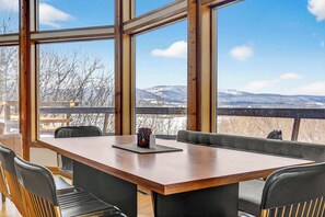 Dining - Amazing Views, Hot Tub, Deck, FirePit & Game Room (Moorefield)