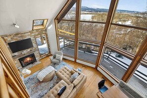 電視、壁爐、 辦公室