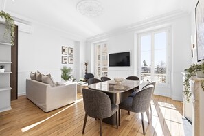 Luokittelematon kuva, 2 kautta 31, painike