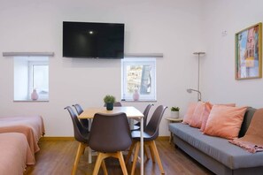 Interior - NEW! House w/HotTub by Douro River & Iconic Bridge (Vila Nova de Gaia)