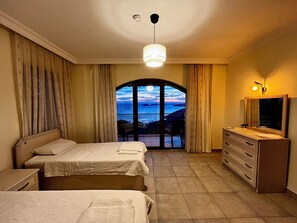 4 slaapkamers, een strijkplank/strijkijzer, wifi, beddengoed
