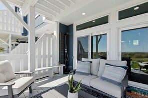 Terrace/patio - Renovated Luxury on the Sea- Steps from the Sand (Fernandina Beach)