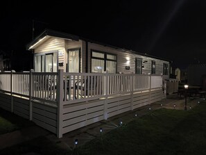 Cottage | Exterior - Chappie's Caravan 2.0 (Rhyl)