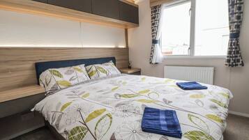 2 bedrooms, individually decorated, individually furnished, free WiFi