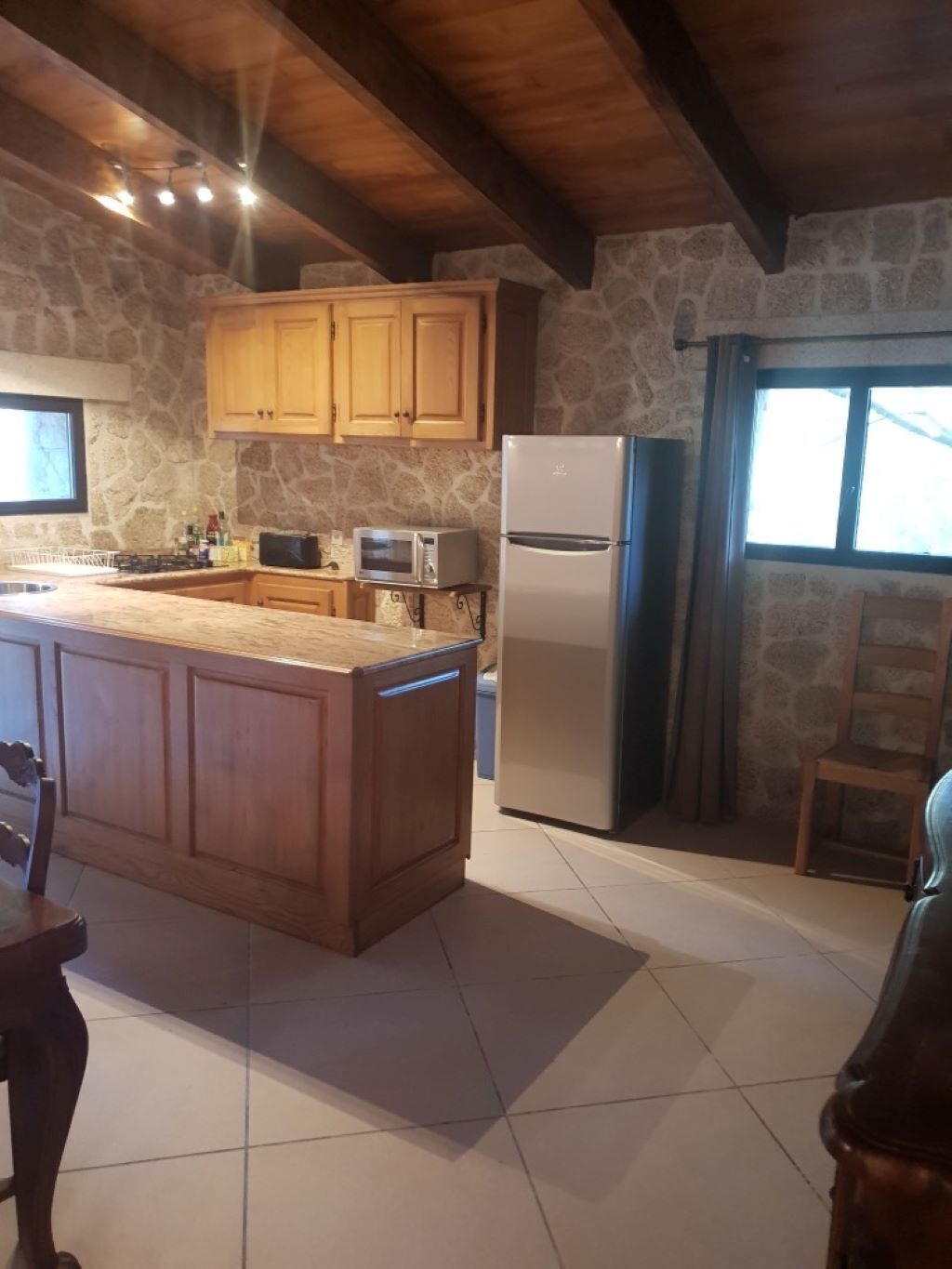 Hus – comfort, ved havkanten | Eget kjøkken | Kaffetrakter/tekoker og høy barnestol