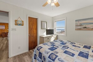 Iron/ironing board, WiFi, bed sheets - Pelican Sunrise: Pet Friendly | Oceanfront (Nags Head)