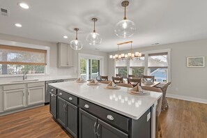 Interior - Breezy Does It: Private Heated Pool and Hot Tub (Corolla)