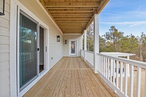 Terrace/patio - Breezy Does It: Private Heated Pool and Hot Tub (Corolla)