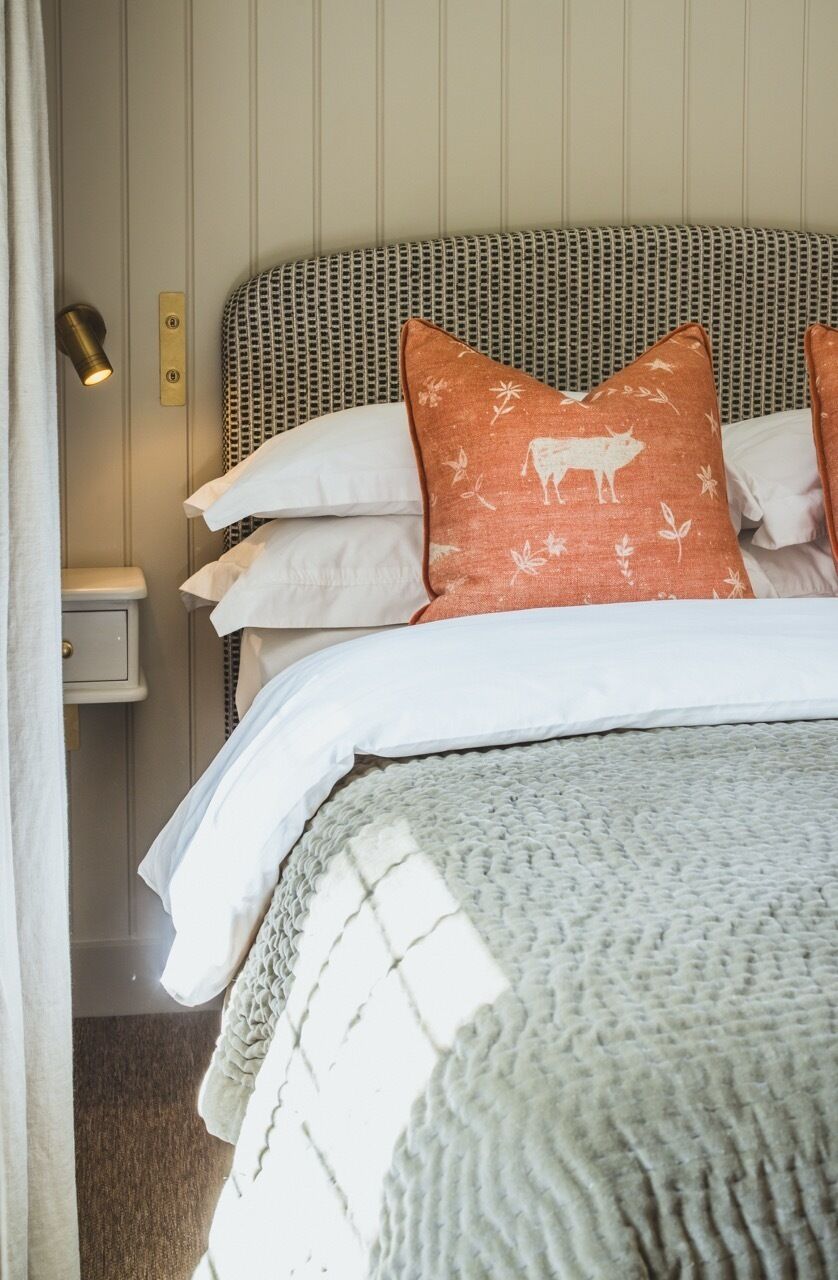 2 bedrooms, in-room safe, iron/ironing board, free WiFi