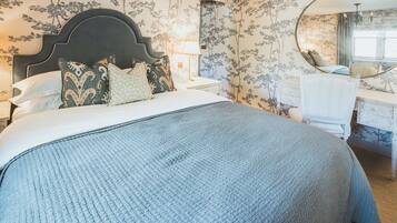 2 bedrooms, in-room safe, iron/ironing board, WiFi (free)