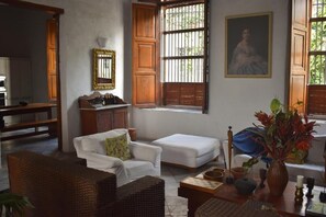 디지털 채널 시청이 가능한 42인치 스마트 TV