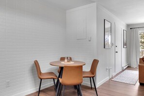 Dining - Beautiful and Modern 2 Bedroom, 1 Bath. Close to Ski Resort and Hiking (Blue River)