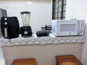 Microwave, oven, stovetop - Light and comfort at home with air conditioning in steps. (Passos)