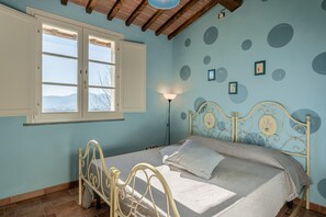 3 chambres, fer et planche à repasser, lit parapluie, Wi-Fi gratuit