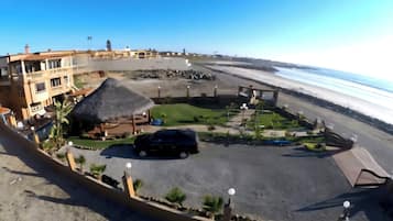 En privat strand, hvidt sand