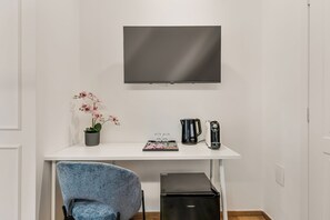 Comfort Room | Interior - Nelli Rooms - Via XXIV Maggio (La Spezia)