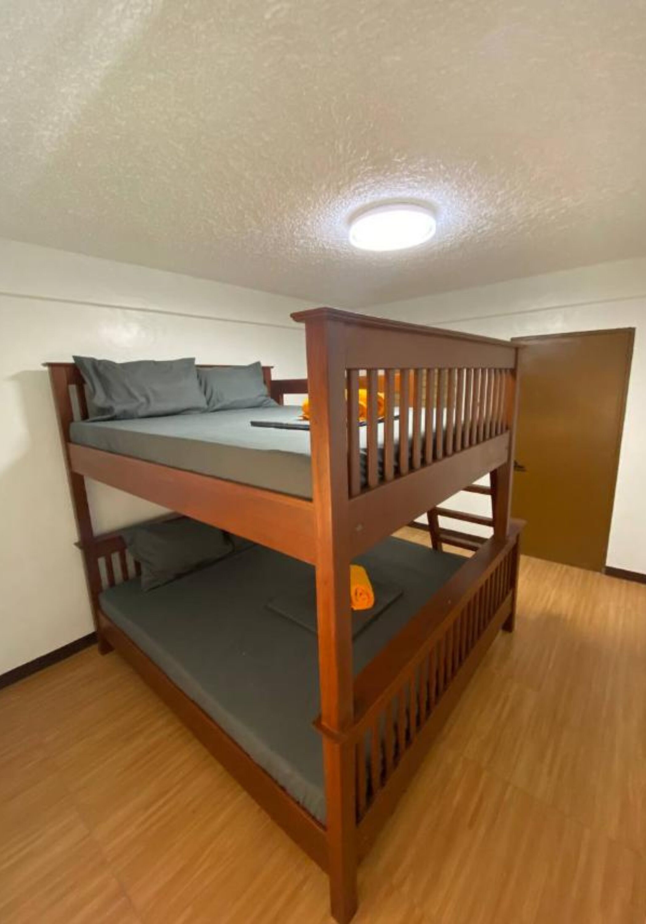 Internet, bed sheets