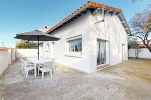 Outdoor dining - Canet House for 6 people (Canet-en-Roussillon)