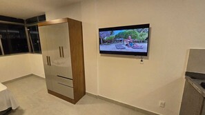 1 bedroom, WiFi, bed sheets - Modern and secure studio in the heart of downtown Rio. (Rio de Janeiro)