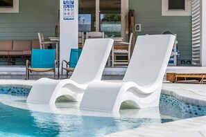 Outdoor pool - Private Pool + Backyard + Steps to the Beach (Cocoa Beach)