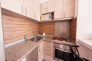 Basic Apartment, Balcony, City View | Private kitchen - Depto Suite Centro Iquique (Iquique)