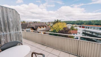 Doppelzimmer, Balkon, Gartenblick | Terrasse/Patio
